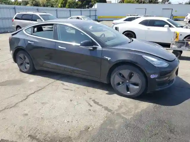 5YJ3E1EA7JF172373 2018 TESLA MODEL 3-3