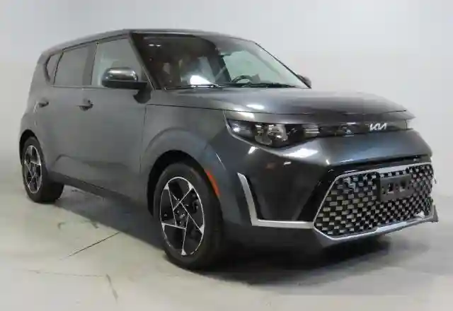 KNDJ33AU4P7203134 2023 KIA SOUL-0