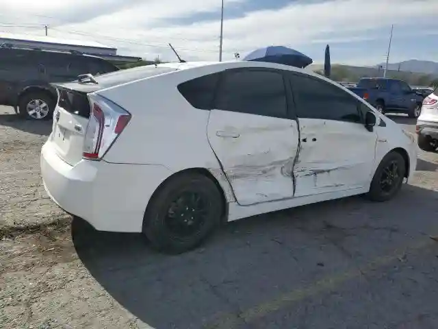 JTDKN3DU5F1934022 2015 TOYOTA PRIUS-2