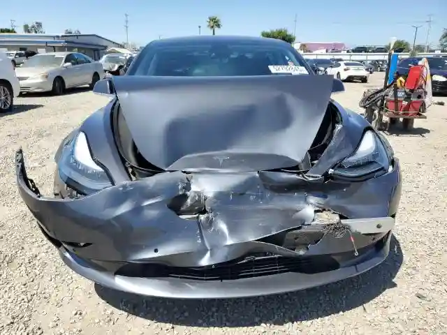 5YJ3E1EA2KF416304 2019 TESLA MODEL 3-4
