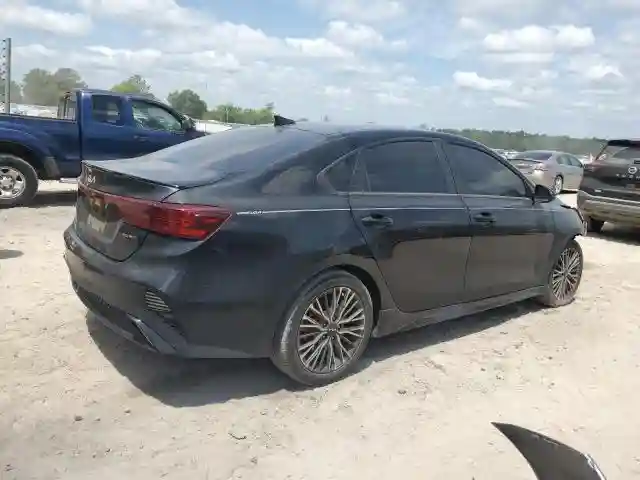 3KPF54AD9PE564686 2023 KIA FORTE-2