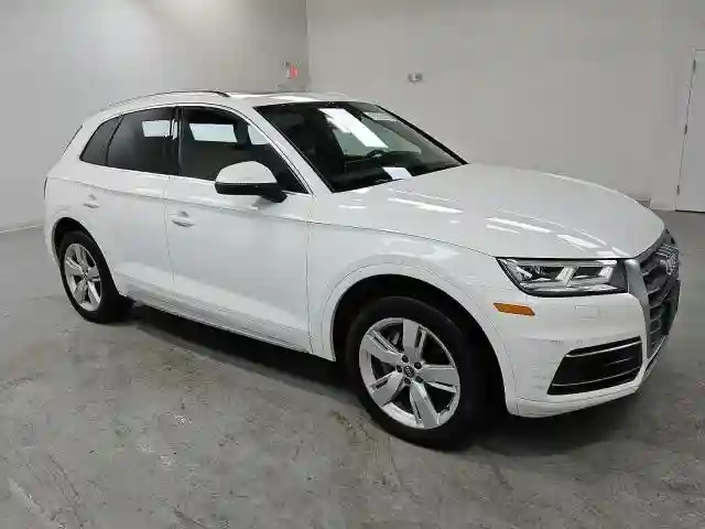 WA1BNAFY6K2036922 2019 AUDI Q5-3