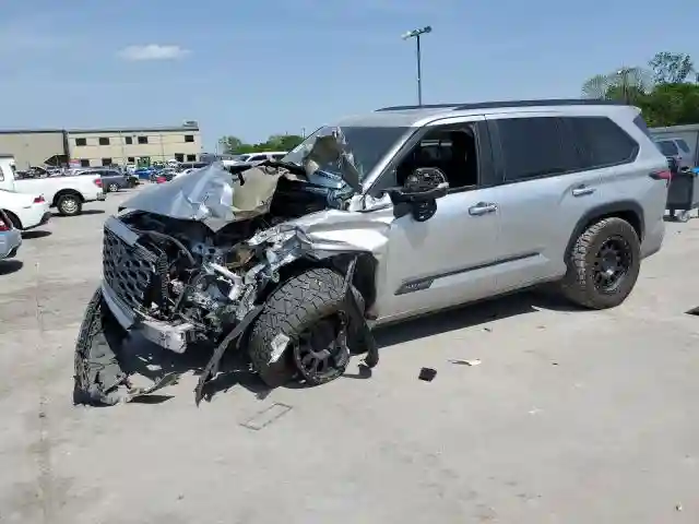 7SVAAABA0RX022703 2024 TOYOTA SEQUOIA-0
