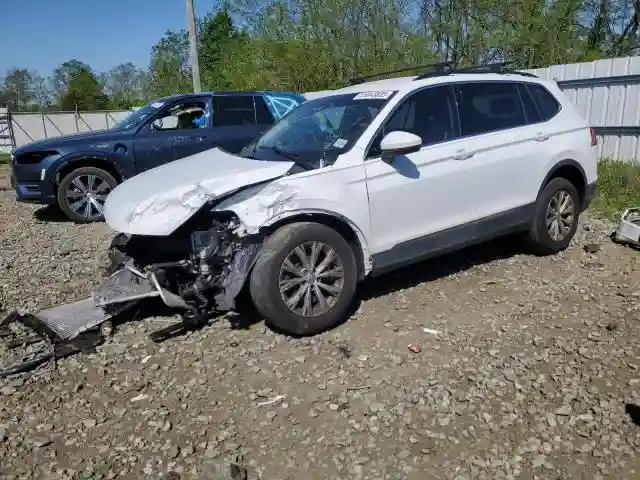 3VV2B7AX2JM026803 2018 VOLKSWAGEN TIGUAN-0