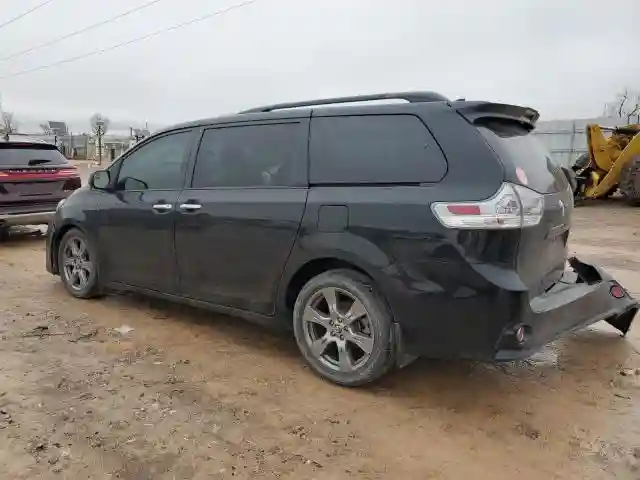 5TDXZ3DC8JS927529 2018 TOYOTA SIENNA-1