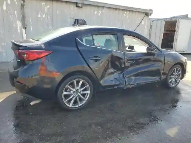 3MZBN1V38JM245479 2018 MAZDA 3-2