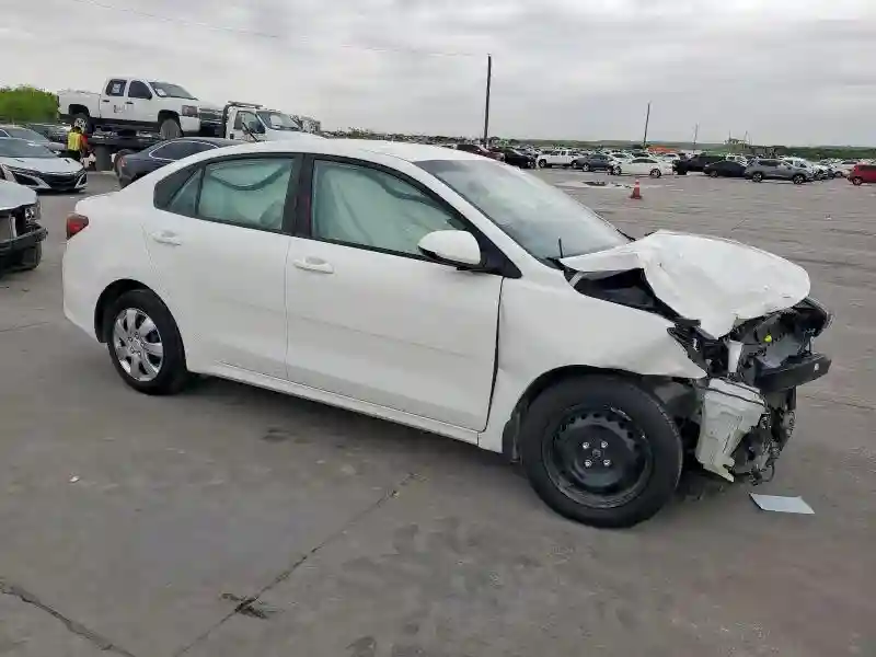 3KPA24AB3JE086354 2018 KIA RIO-3