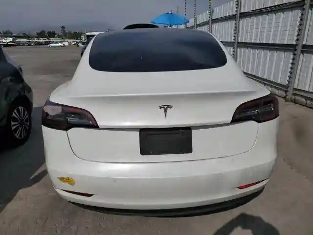 5YJ3E1EA8MF098935 2021 TESLA MODEL 3-5