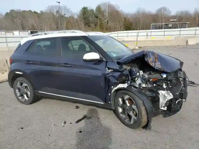 KMHRC8A39NU145796 2022 HYUNDAI VENUE-3