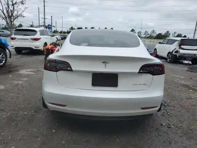 5YJ3E1EB3KF511821 2019 TESLA MODEL 3-5