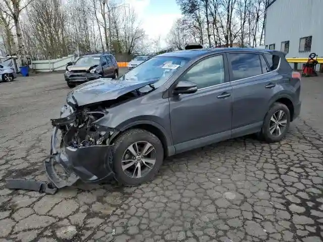 2T3RFREV2JW791353 2018 TOYOTA RAV4-0