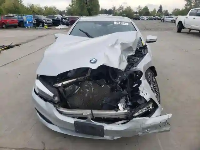WBAJA9C53JB033199 2018 BMW 5 SERIES-4