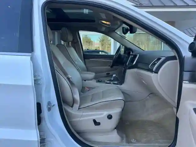 1C4RJFCG8JC227467 2018 JEEP GRAND CHEROKEE-4