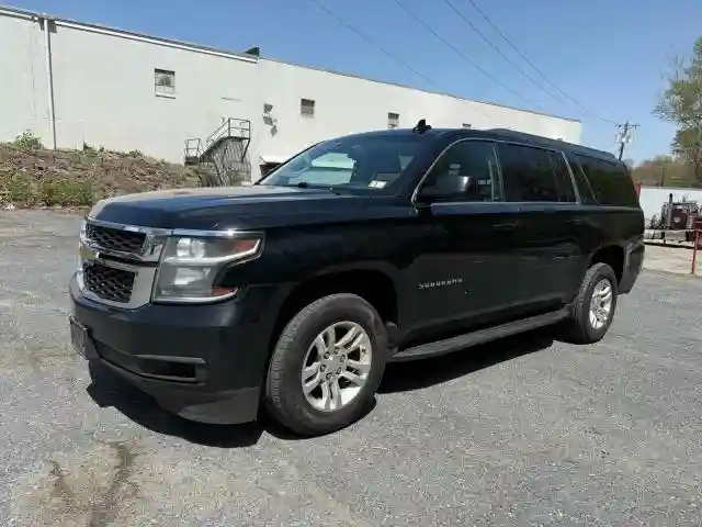1GNSKHKC6HR17735 2017 CHEVROLET SUBURBAN-1