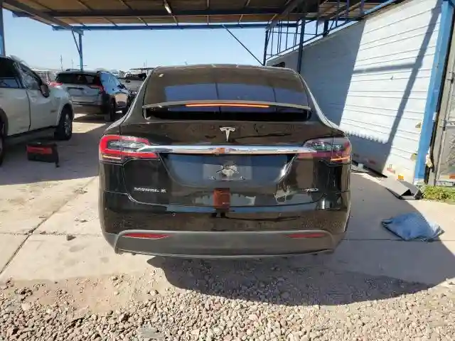 5YJXCBE22GF025585 2016 TESLA MODEL X-5