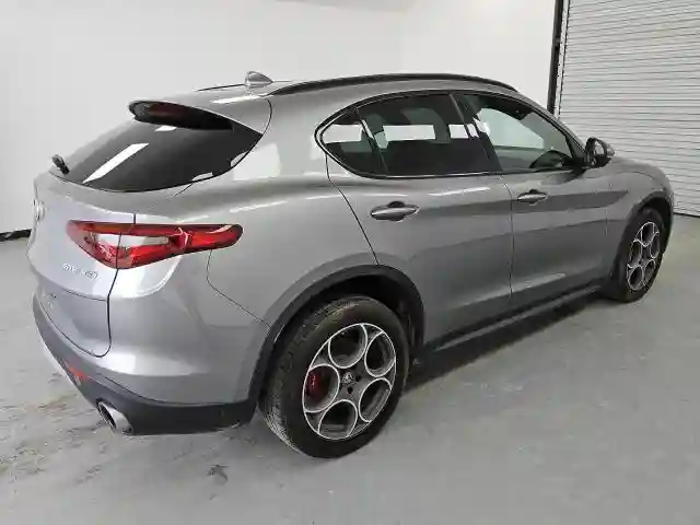 ZASFAKNN9J7B73006 2018 ALFA ROMEO STELVIO-2