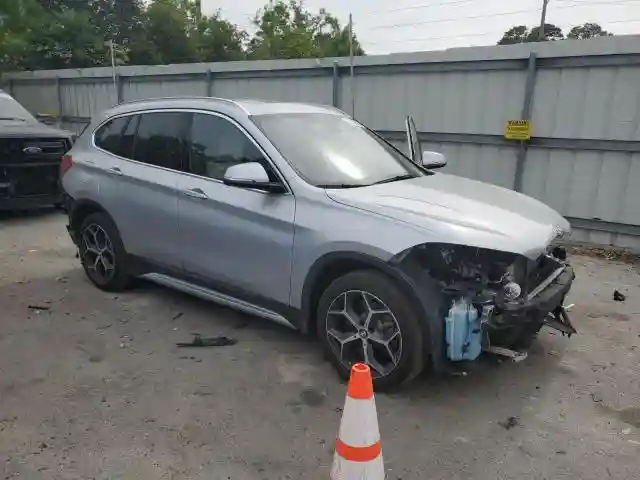 WBXHU7C32J3H44095 2018 BMW X1-3