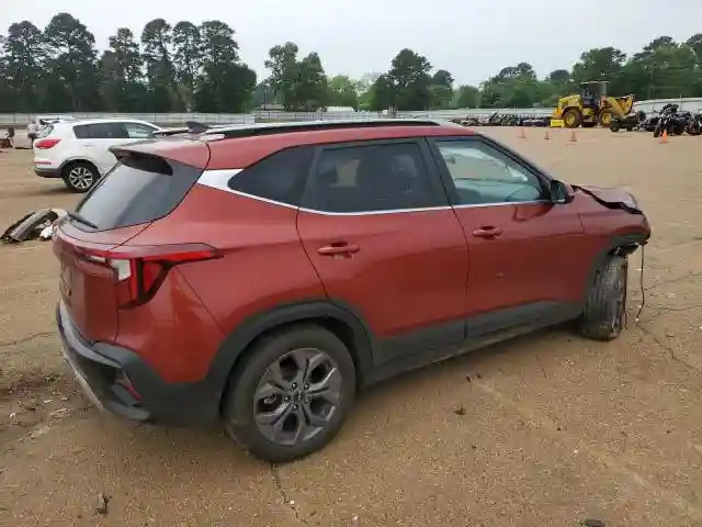 KNDEU2AA1R7582661 2024 KIA SELTOS-2