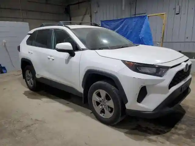 2T3MWRFV8NW130943 2022 TOYOTA RAV4-3