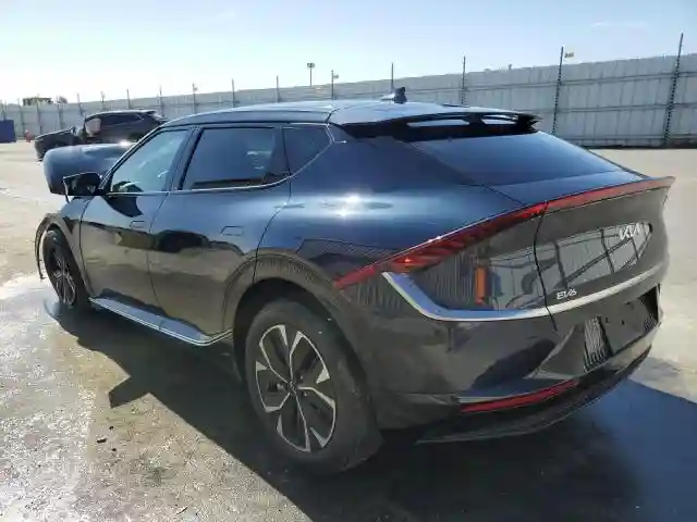 KNDC34LA8R5211530 2024 KIA EV6 LIGHT-1