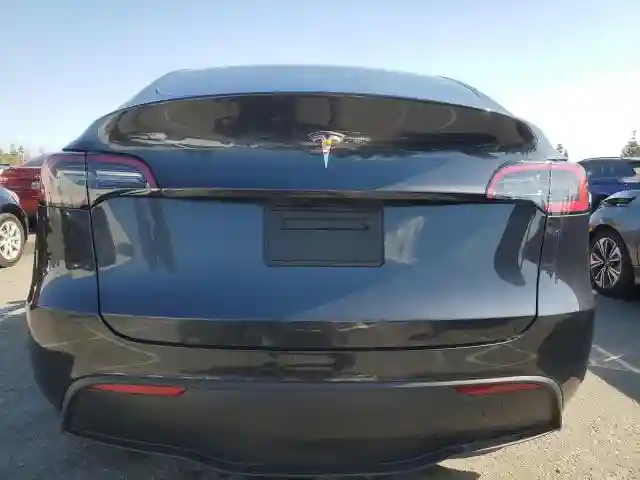7SAYGDED7RF056973 2024 TESLA MODEL Y-5