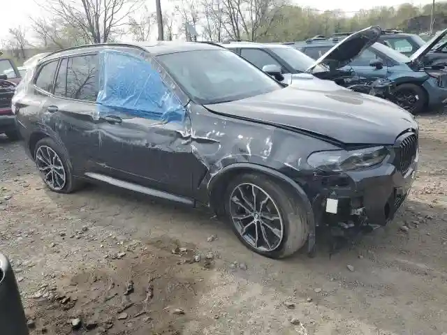 5UX53DP09R9U65376 2024 BMW X3-3