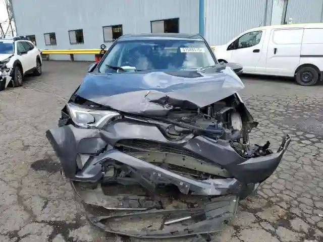 2T3RFREV2JW791353 2018 TOYOTA RAV4-4