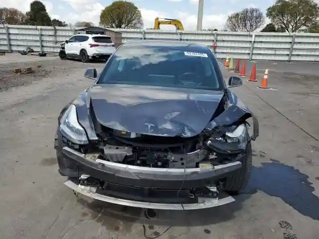 5YJ3E1EA8KF436363 2019 TESLA MODEL 3-4
