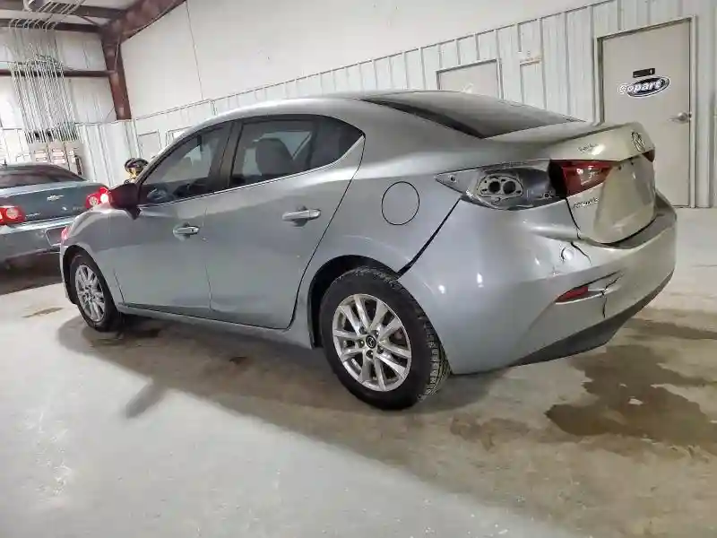 JM1BM1U74G1335504 2016 MAZDA 3-1