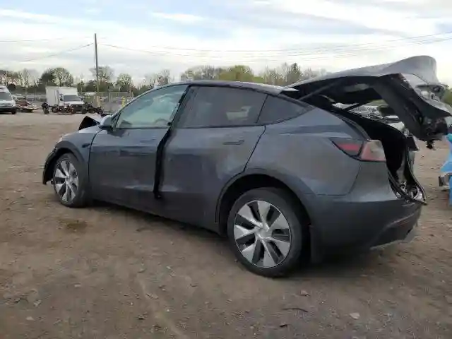 7SAYGDEE9PF685530 2023 TESLA MODEL Y-1