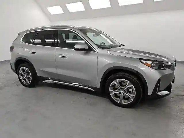 WBX73EF01S5108498 2025 BMW X1-3