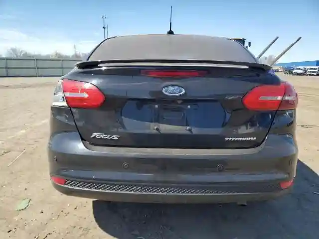 1FADP3J23JL271848 2018 FORD FOCUS-5