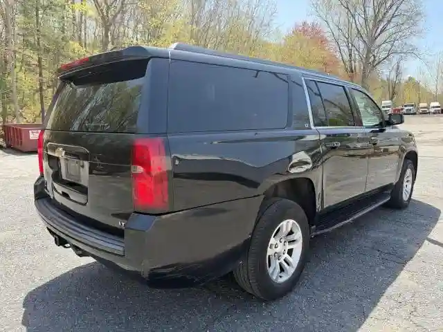 1GNSKHKC6HR17735 2017 CHEVROLET SUBURBAN-3