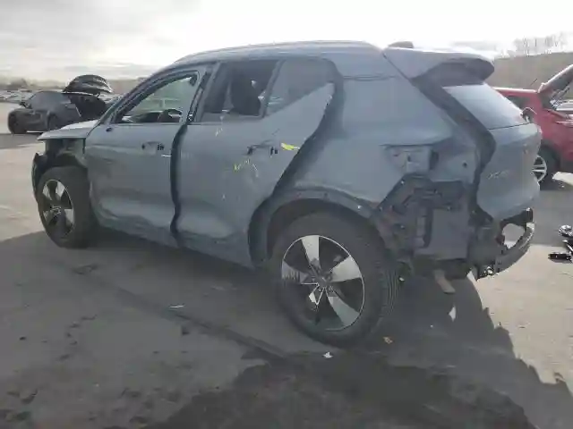 YV4162UK9L2325066 2020 VOLVO XC40-1