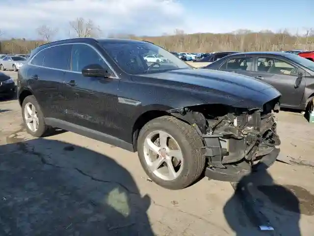 SADCJ2FX4KA361999 2019 JAGUAR F-PACE-3