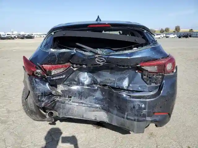 JM1BN1M31H1135059 2017 MAZDA 3-5