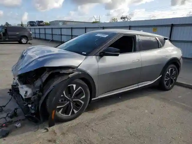 KNDC34LA9N5041656 2022 KIA EV6 LIGHT-0