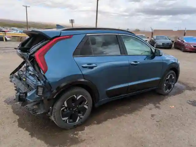 KNDCT3L14P5013020 2023 KIA NIRO WAVE-2