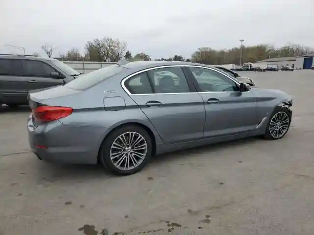 WBAJB1C56KB375312 2019 BMW 5 SERIES-2