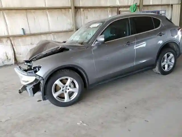 ZASFAKAN1J7B68985 2018 ALFA ROMEO STELVIO-0