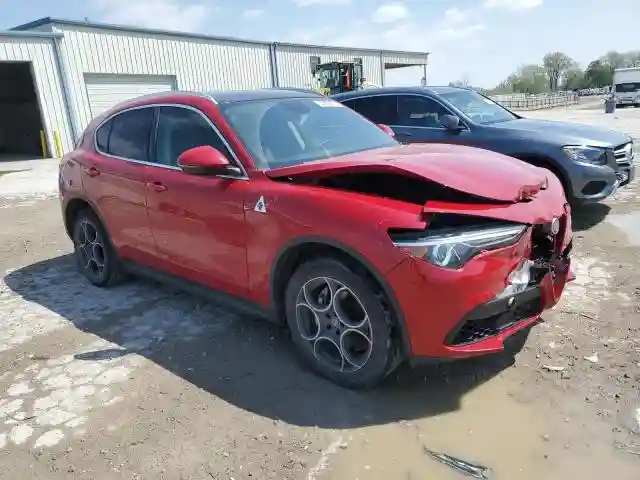ZASFAKAN3J7B84055 2018 ALFA ROMEO STELVIO-3