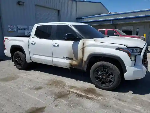 5TFWA5DBXSX250274 2025 TOYOTA TUNDRA-3