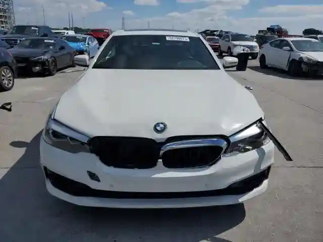 WBAJE5C56KWW17040 2019 BMW 5 SERIES-4