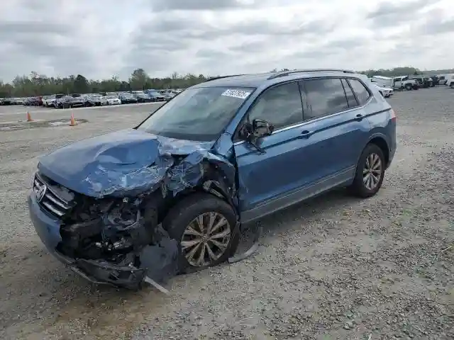 3VV1B7AX3JM066254 2018 VOLKSWAGEN TIGUAN-0