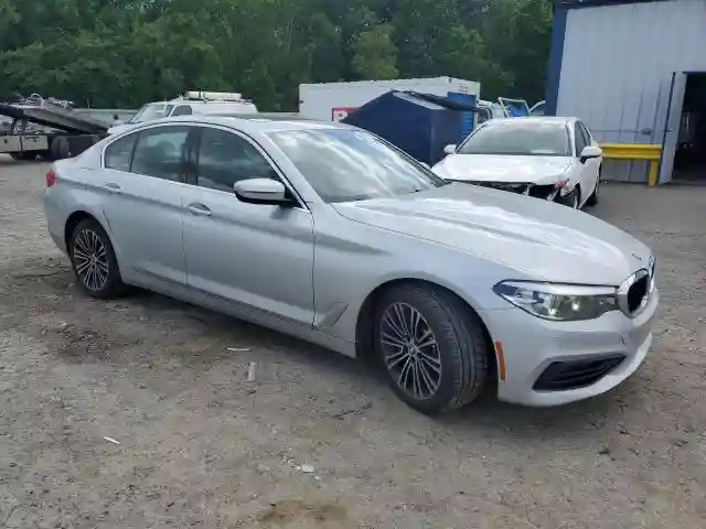 WBAJR3C09LWW63704 2020 BMW 5 SERIES-3