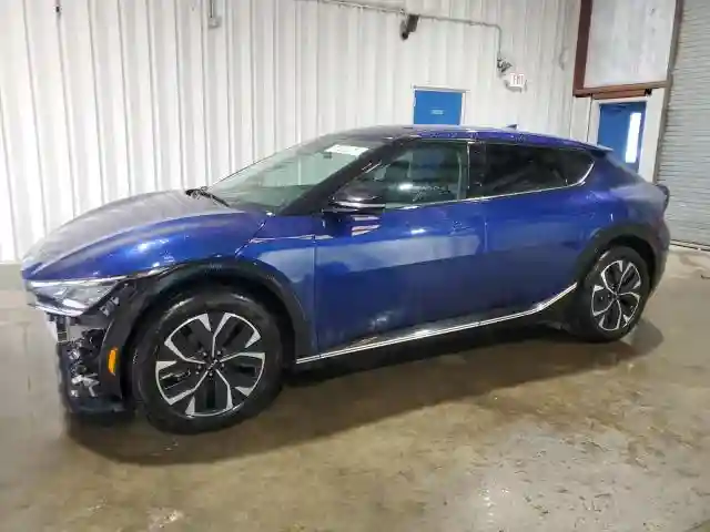 KNDC34LA0R5617785 2024 KIA EV6 LIGHT-0