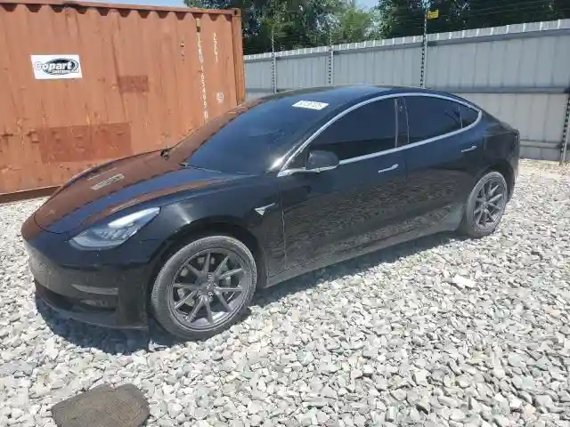 5YJ3E1EA1JF034411 2018 TESLA MODEL 3-0