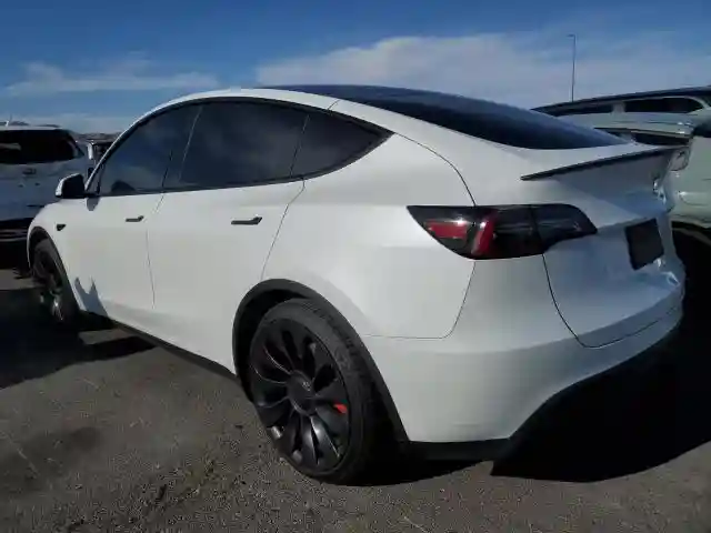 7SAYGDEF4PF871940 2023 TESLA MODEL Y-1
