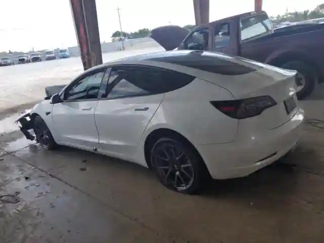 5YJ3E1EB3NF206565 2022 TESLA MODEL 3-1