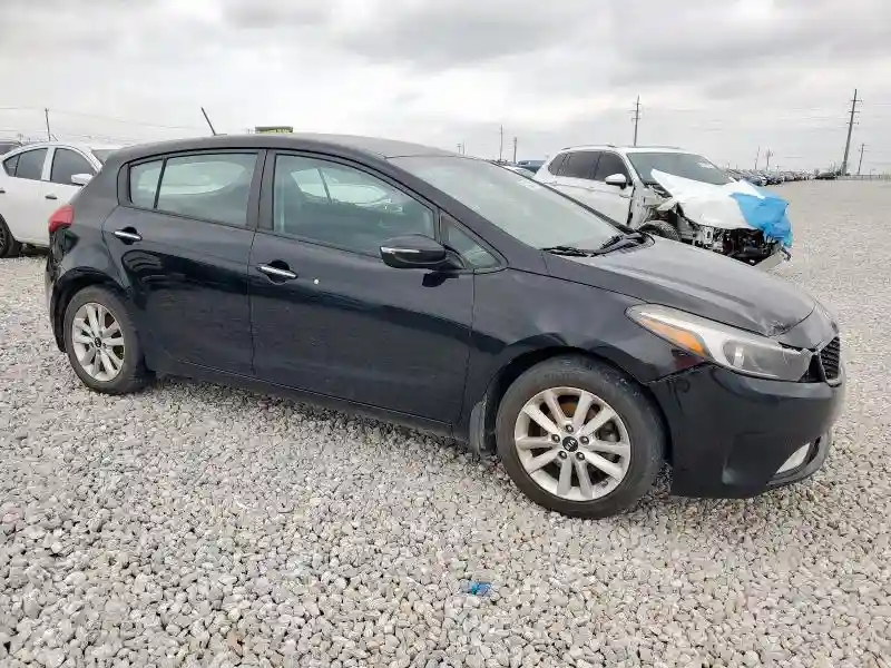 KNAFK5A86H5674901 2017 KIA FORTE-3